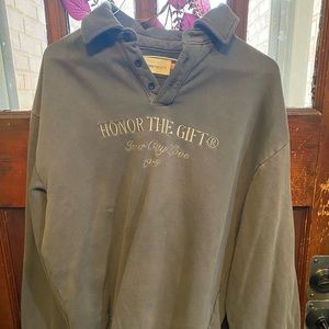Honor the Gift Large Grey Sweatshirt NWOT